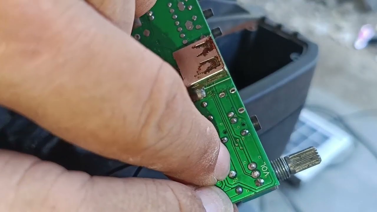 BLUETOOTH SPEAKER PAANO TAMANG PAG REKTA SA SOLAR NA SAFE @ Koyz Repair & Tutorial