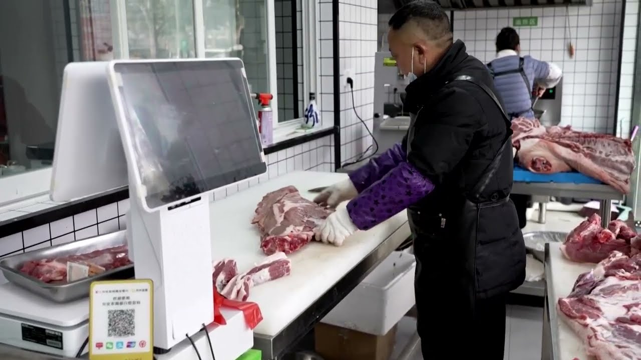 GRAPHIC WARNING: China&rsquo;s black pork 'Wagyu' gives farmers a lifeline