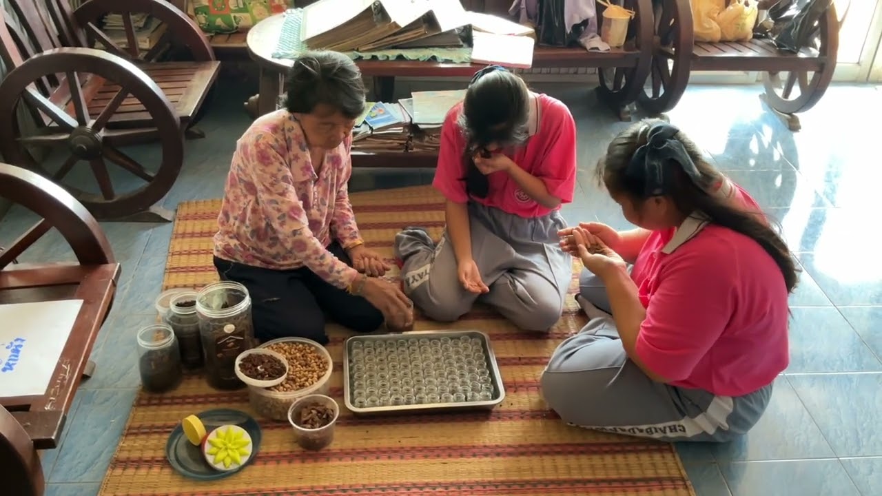 การทำยาดมสมุนไพร ตำบลเกาะรัง
