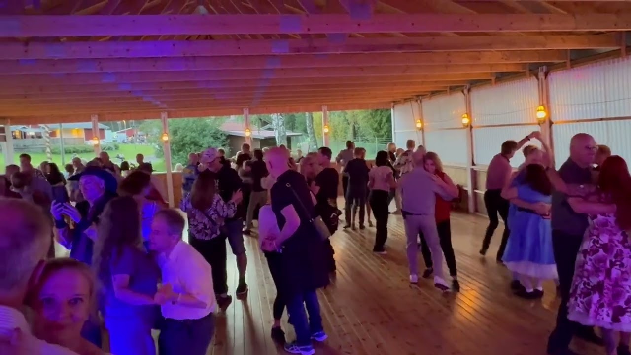 behagelig danselåt med Högtryck på Orrskogen Dansbandsveckan 2024 Dansnytt Egil Riiser
