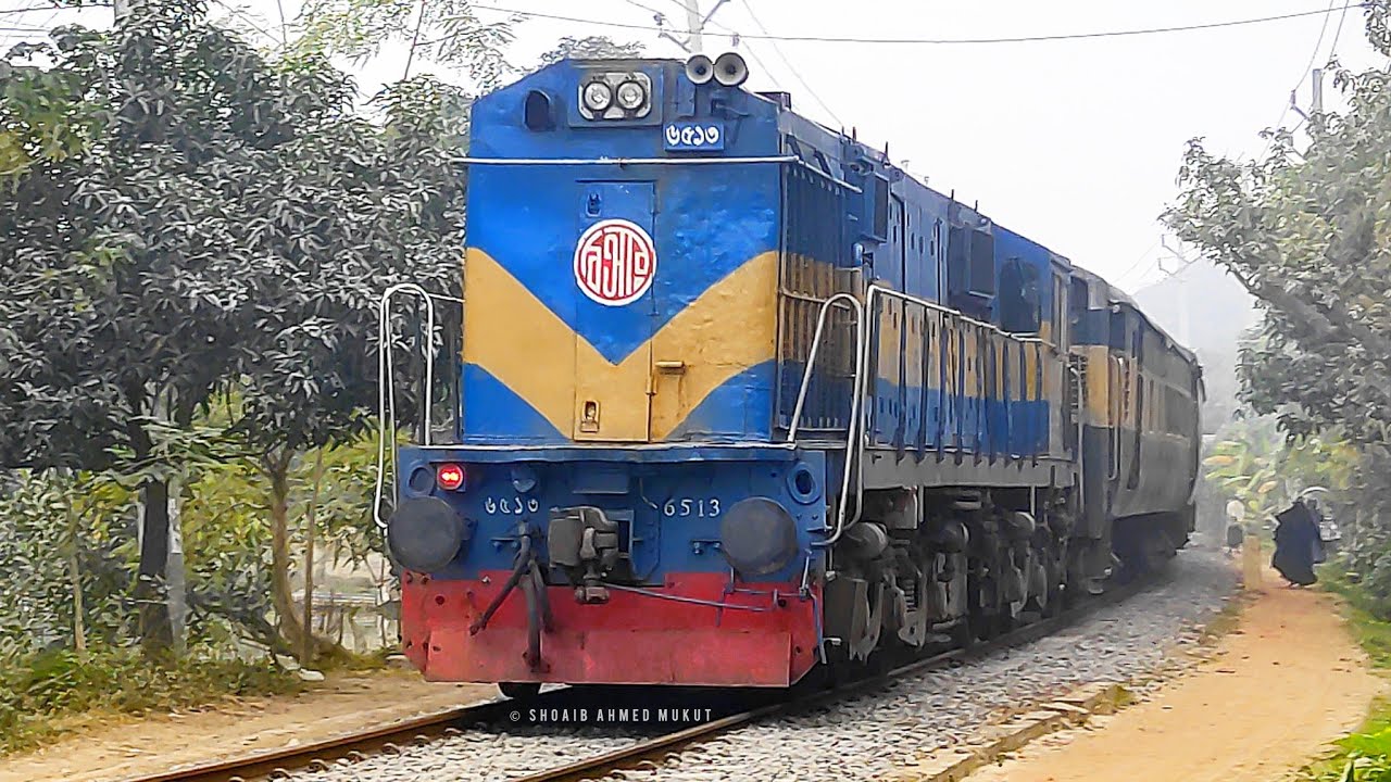 Rajshahi bound Inter City Up Tungipara Express entering Poradah Junction Station