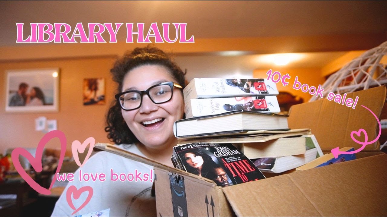 MASSIVE BOOK HAUL | The 31 books I bought from my PUBLIC LIBRARYS 10 CENT BOOK SALE
