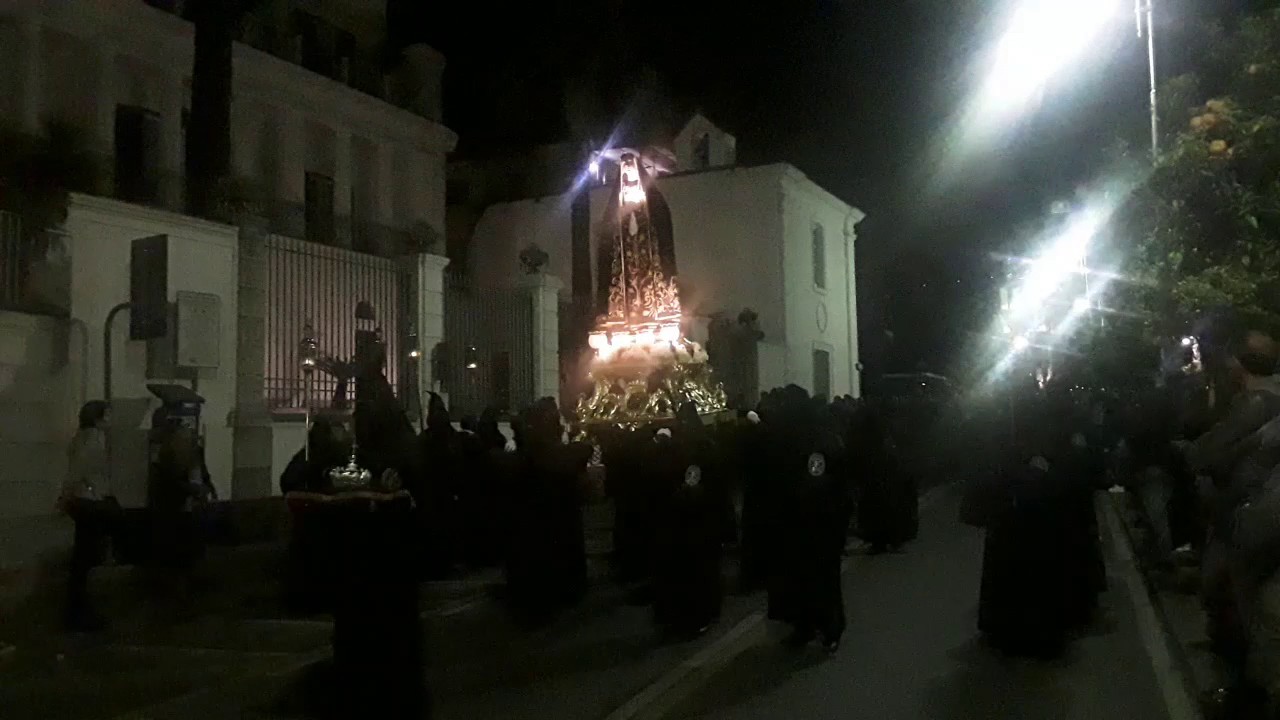 Piano di Sorrento la VIA Crucis con la Madonna Nera il Miserere