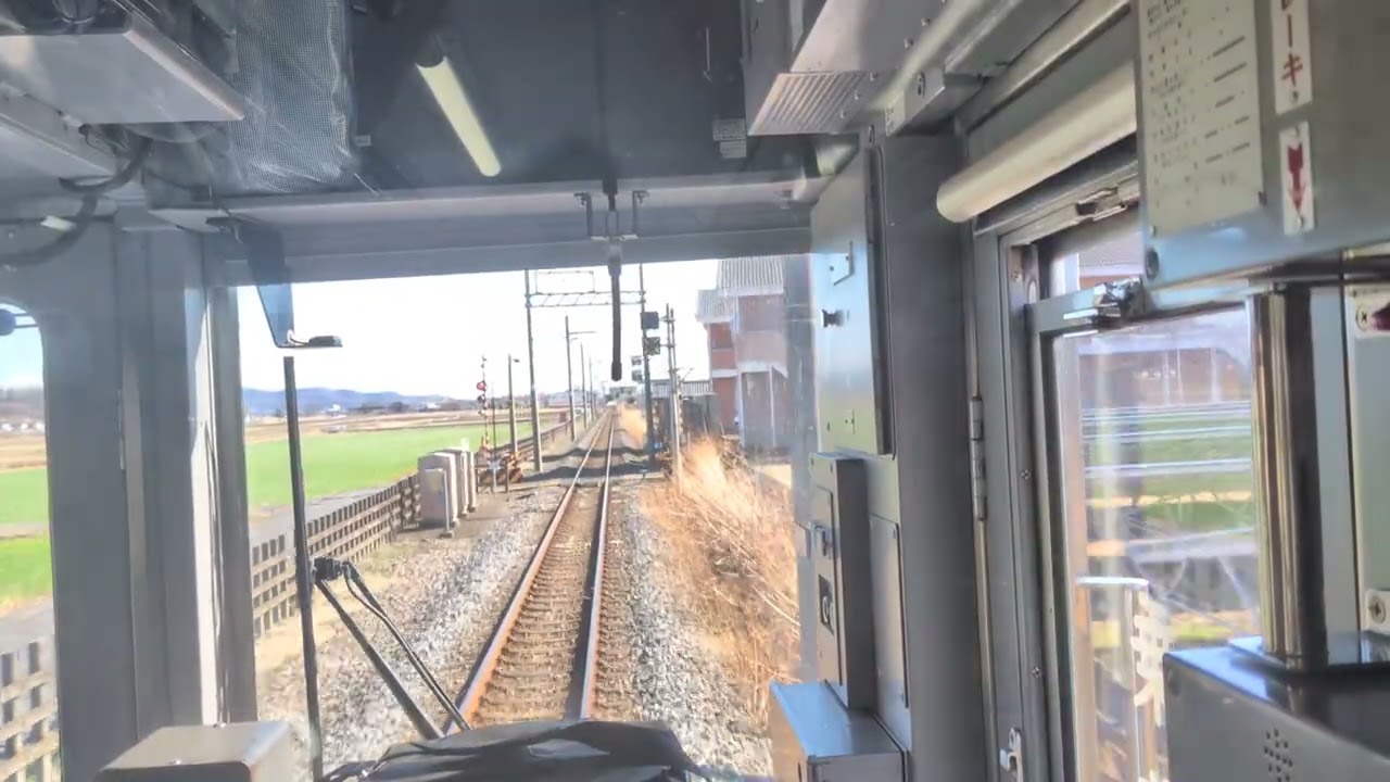 各駅停車東小泉行き