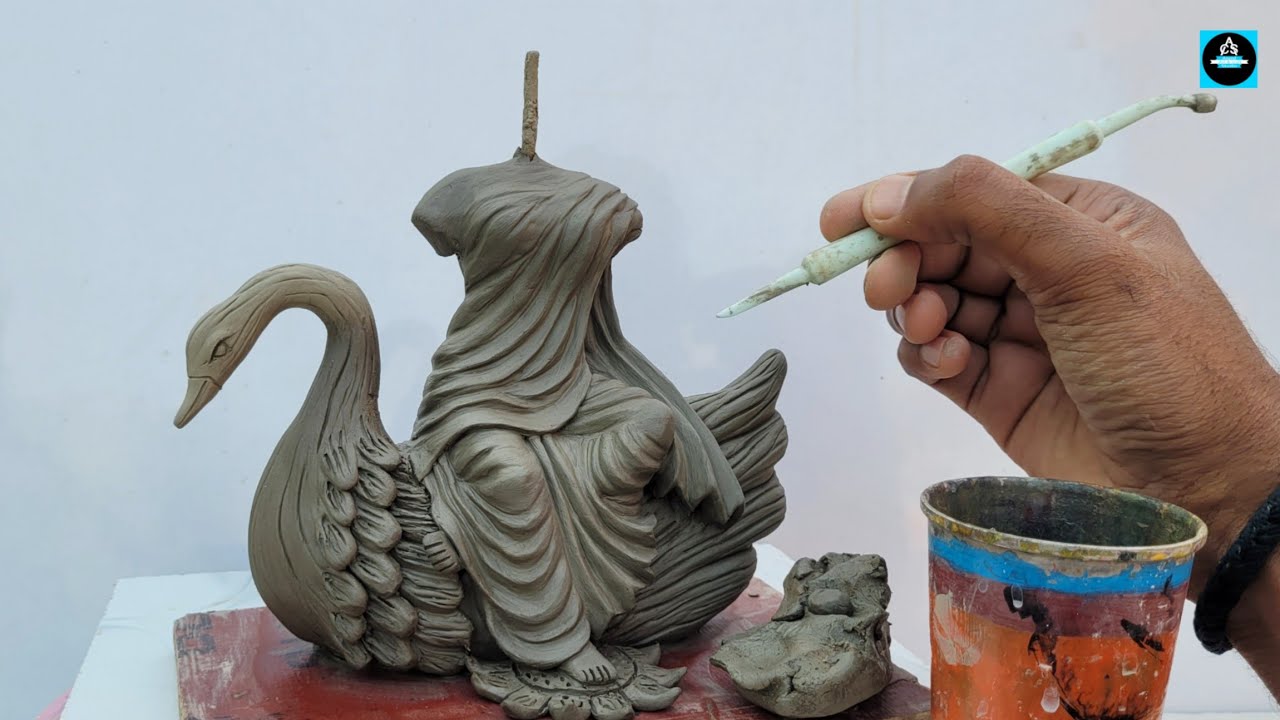 🪷 हंस पर बैठे मां सरस्वती की मूर्ति मिट्टी से बनाने का Easy तरीका/Saraswati idol making 2024
