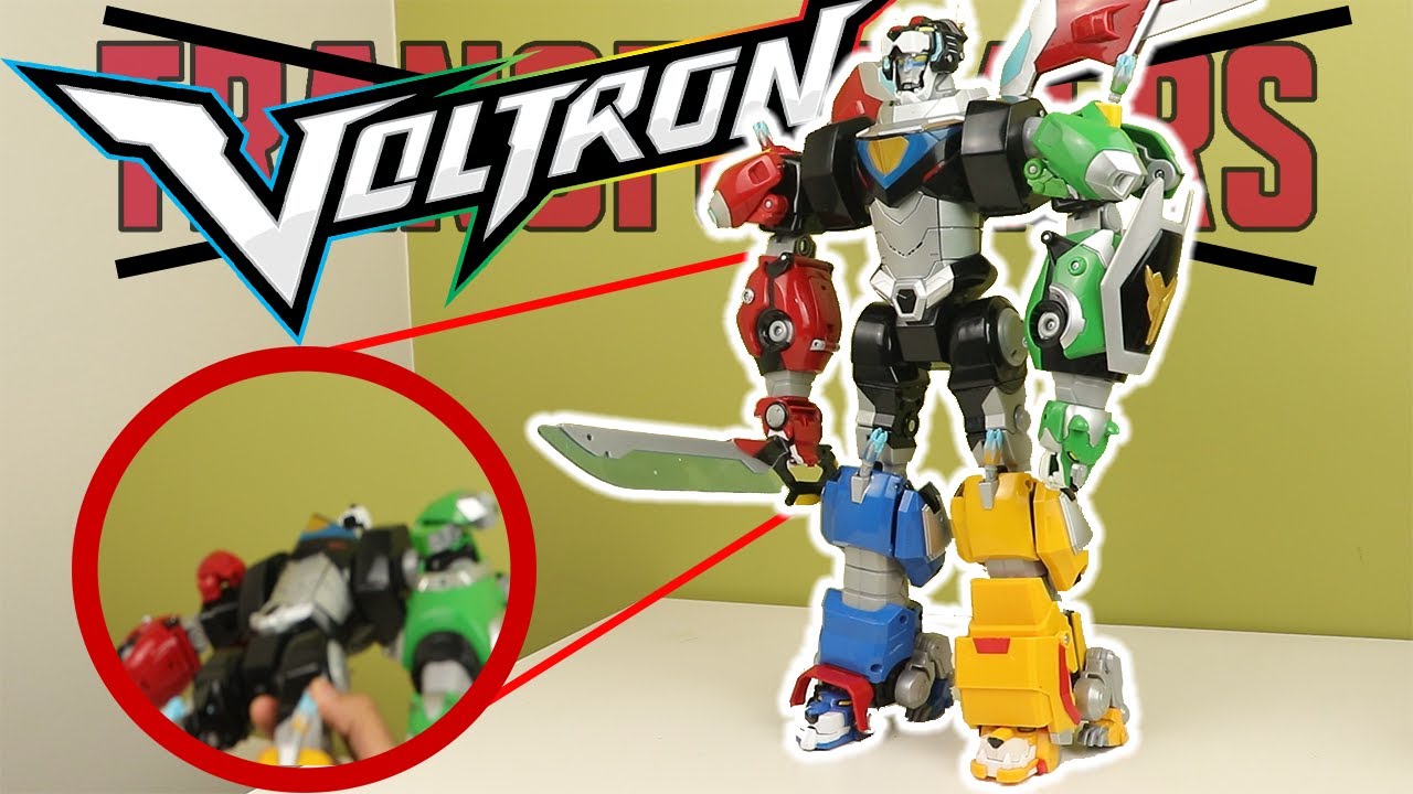 Transformers Fan Tries Voltron For The First Time | Playmates Voltron Legendary Defenders