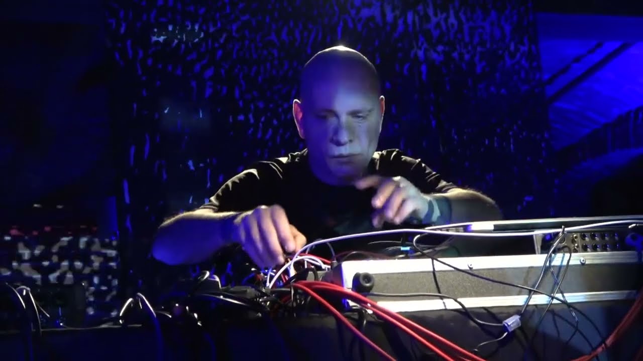 Maciej Oz&oacute;g - audioperformance  @RENDER MEETS ALT.TRU