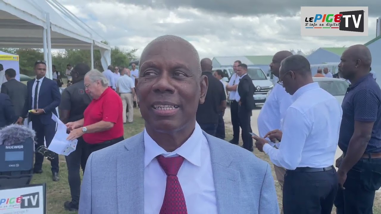 Interview de Edouard DELTA, Maire de la ville d'Anse-Bertrand lors de la visite de Manuel VALLS
