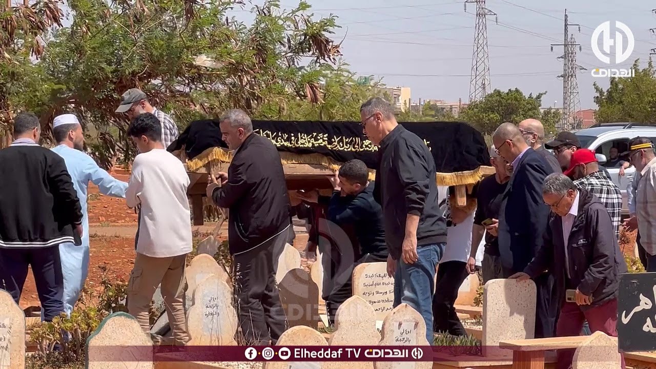 شاهد.. الصحفي والمعلق القدير 