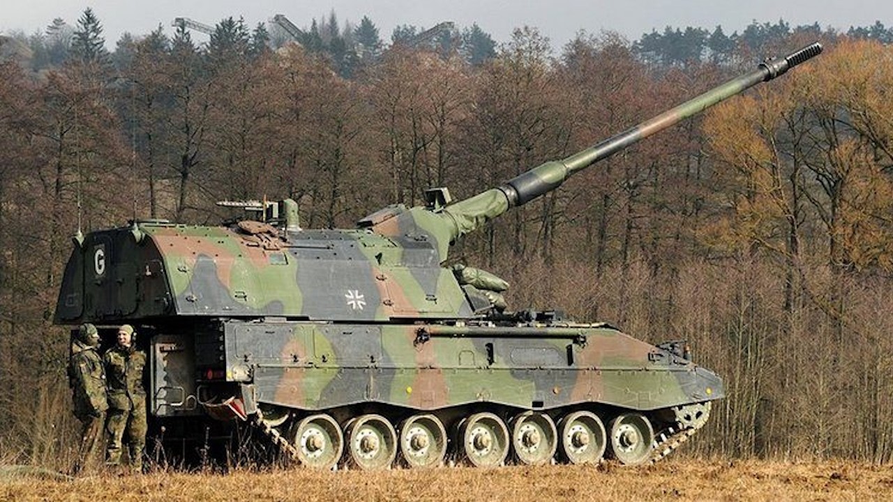 Почему немецкая гаубица PzH 2000 наводит ужас на любого противника на поле боя?