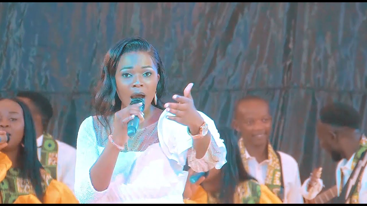 Nashukuru Mungu_Sarah Mukondi (Video Officiel) Corcert Live