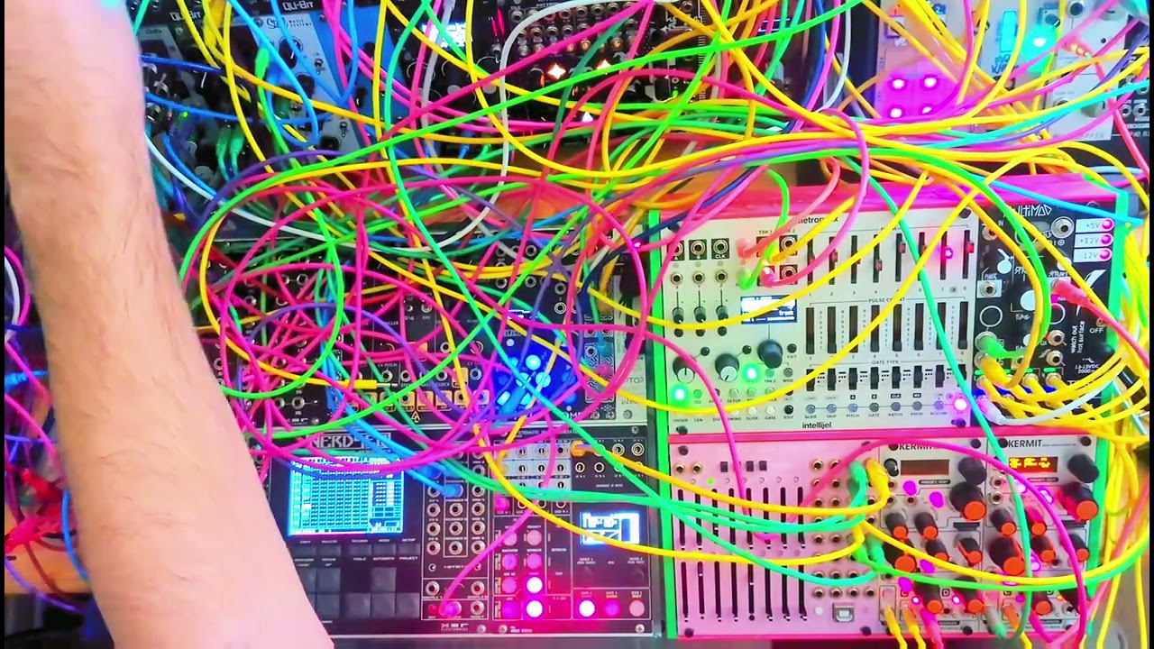 happy little sequence #eurorack #dawless #electronicmusic
