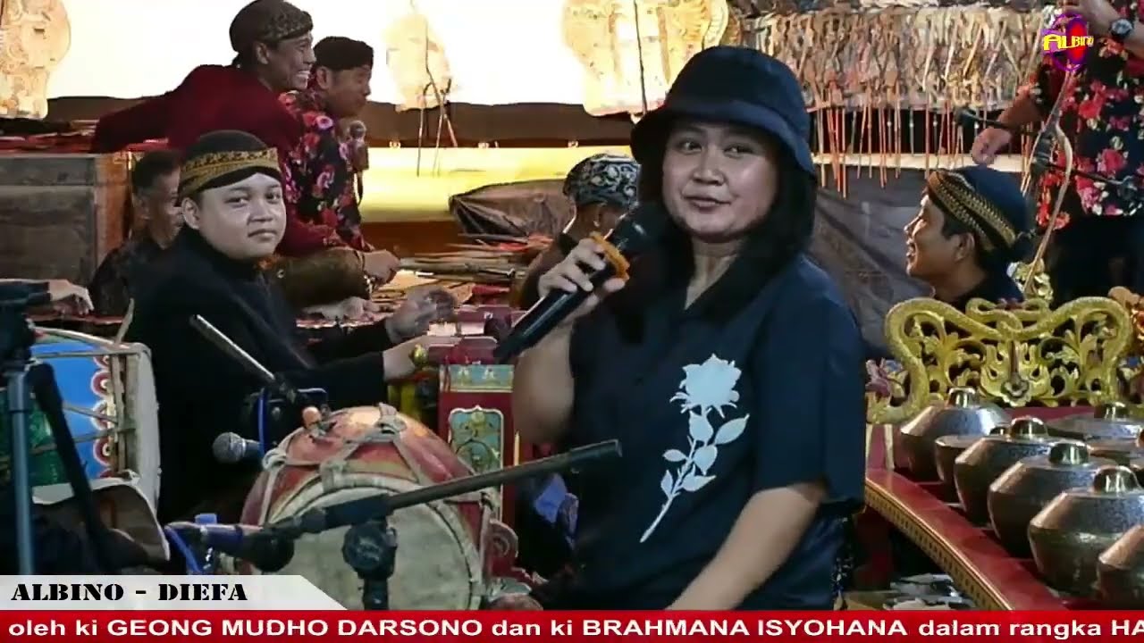EKA UGET-UGET KETAHUAN PAK CAMAT PAS NONTON WAYANG‼