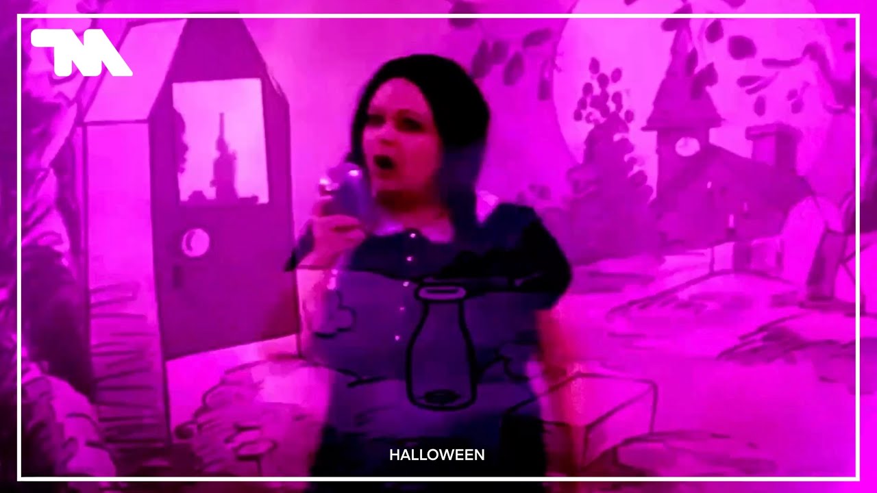 Halloween (Siouxie and the Banshees cover)