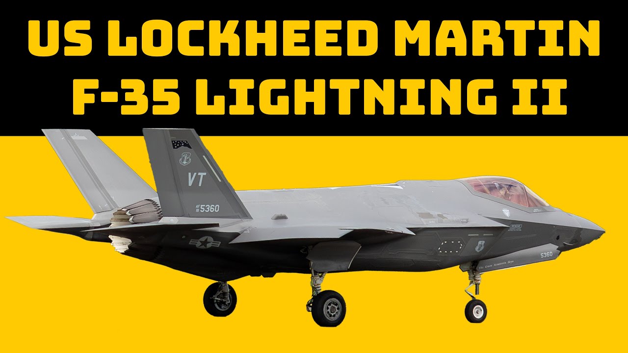 F-35 Lightning II flying