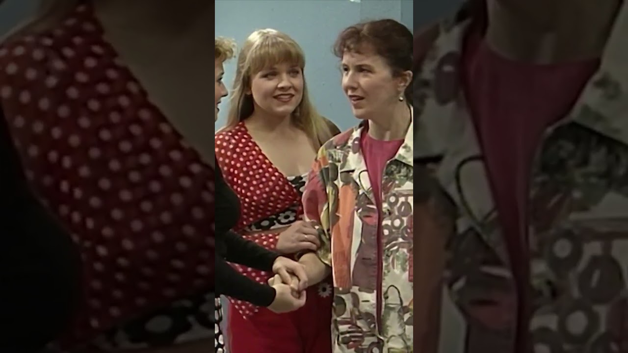 Sophie meets her baby Tamara 1992- Home and away❤️❤️