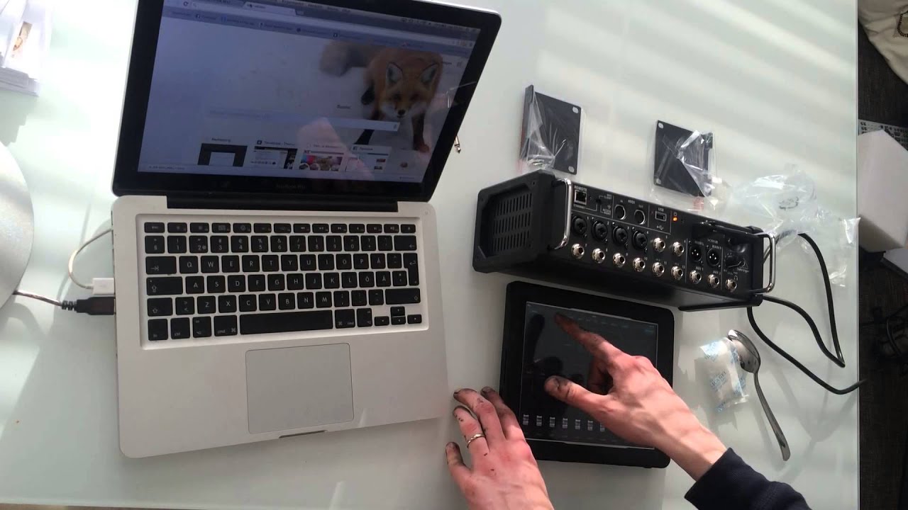 Behringer X Air XR12 Unboxing