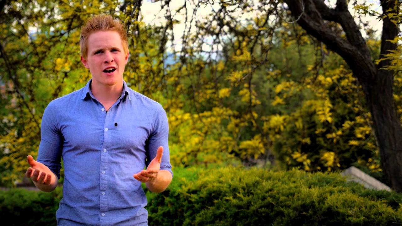 should I have a first look at my wedding? what is a first look? tips for first looks at weddings