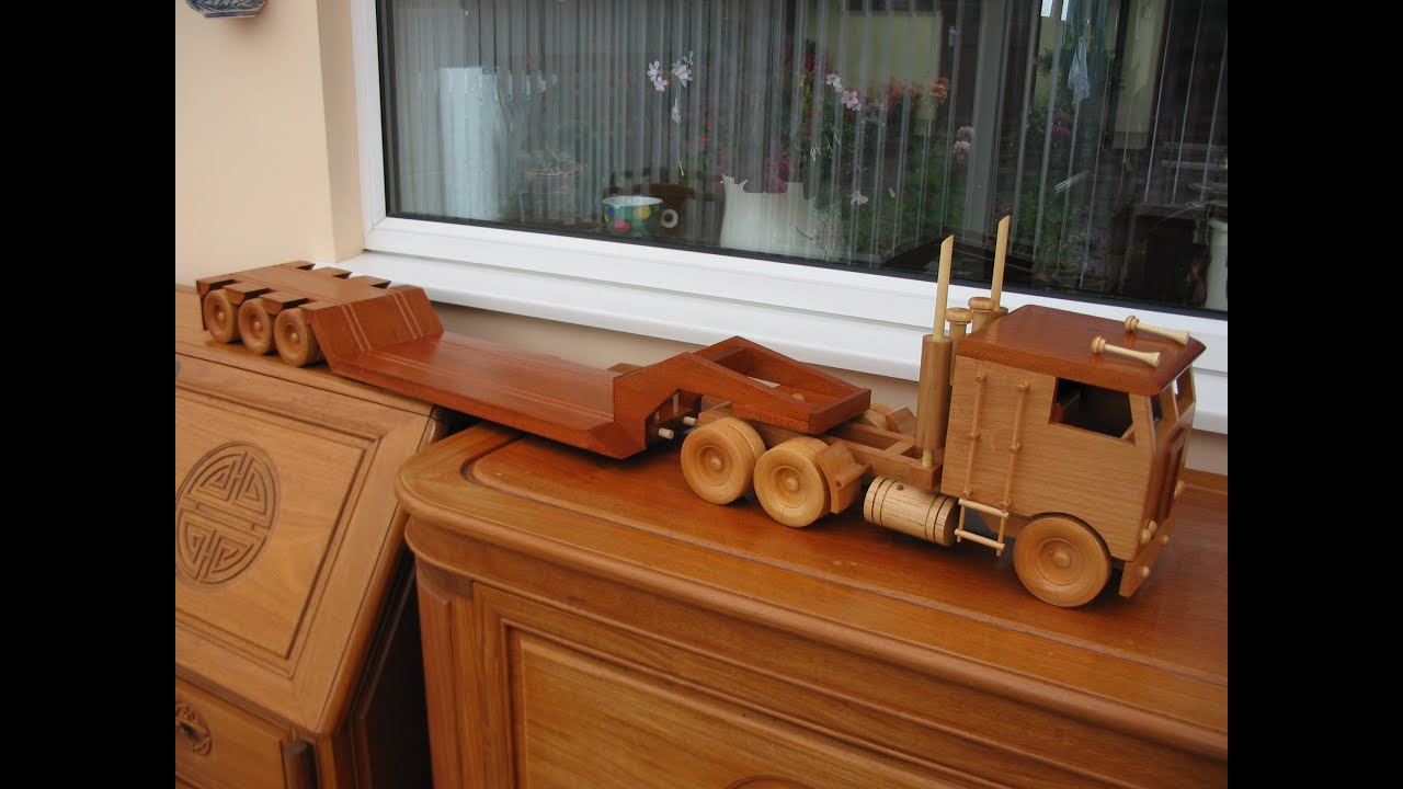 Low Loader with Tractor Unit