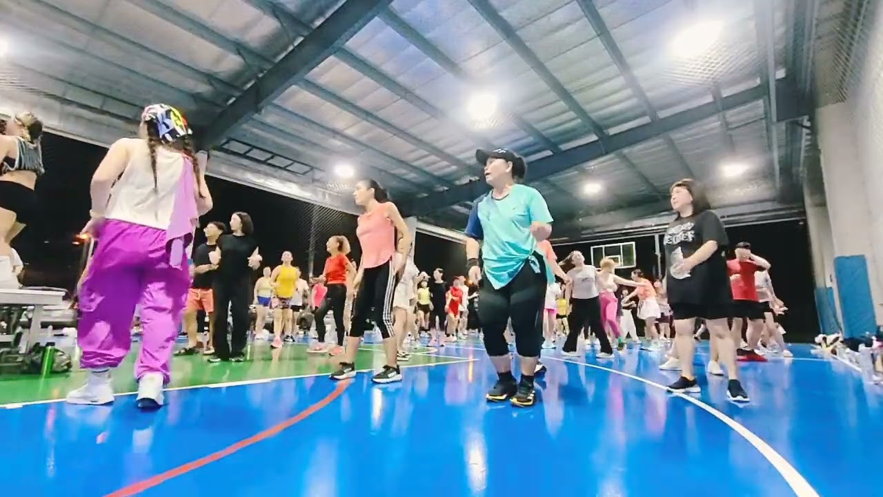 Thursday Zumba Decathlon Chiangmai Thailand 😍
