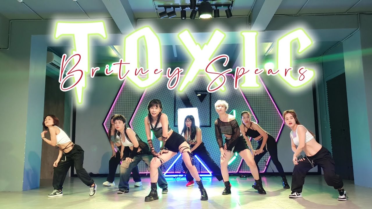 TOXIC | BRITNEY SPEARS | Dancefit ver by Phuong Linh | Halloween 2023