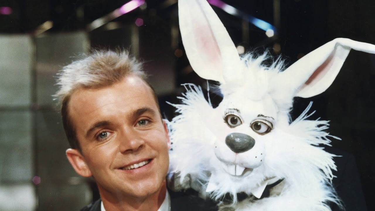 TV Magician Wayne Dobson Life Story Tribute