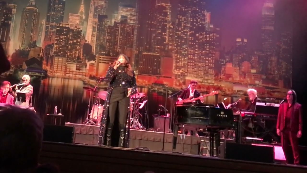 You’ll Never Get to Heaven (If You Break My Heart) – Wendy Moten - Akron Civic Theater - 4-1-25