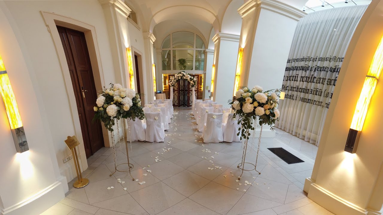 Mandarin Oriental Prague -  wedding video,  fresh and trendy flower and decoration design