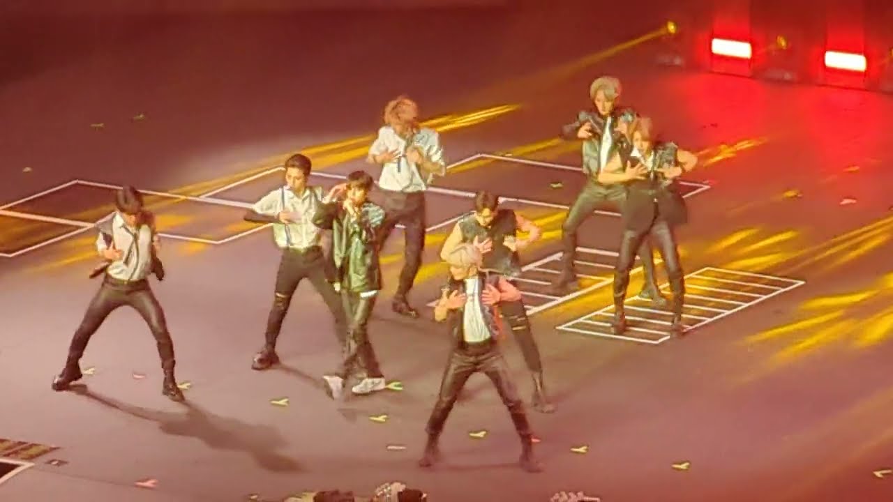 Stray Kids - Back Door @ Prudential Center, Newark, NJ 06-28-22