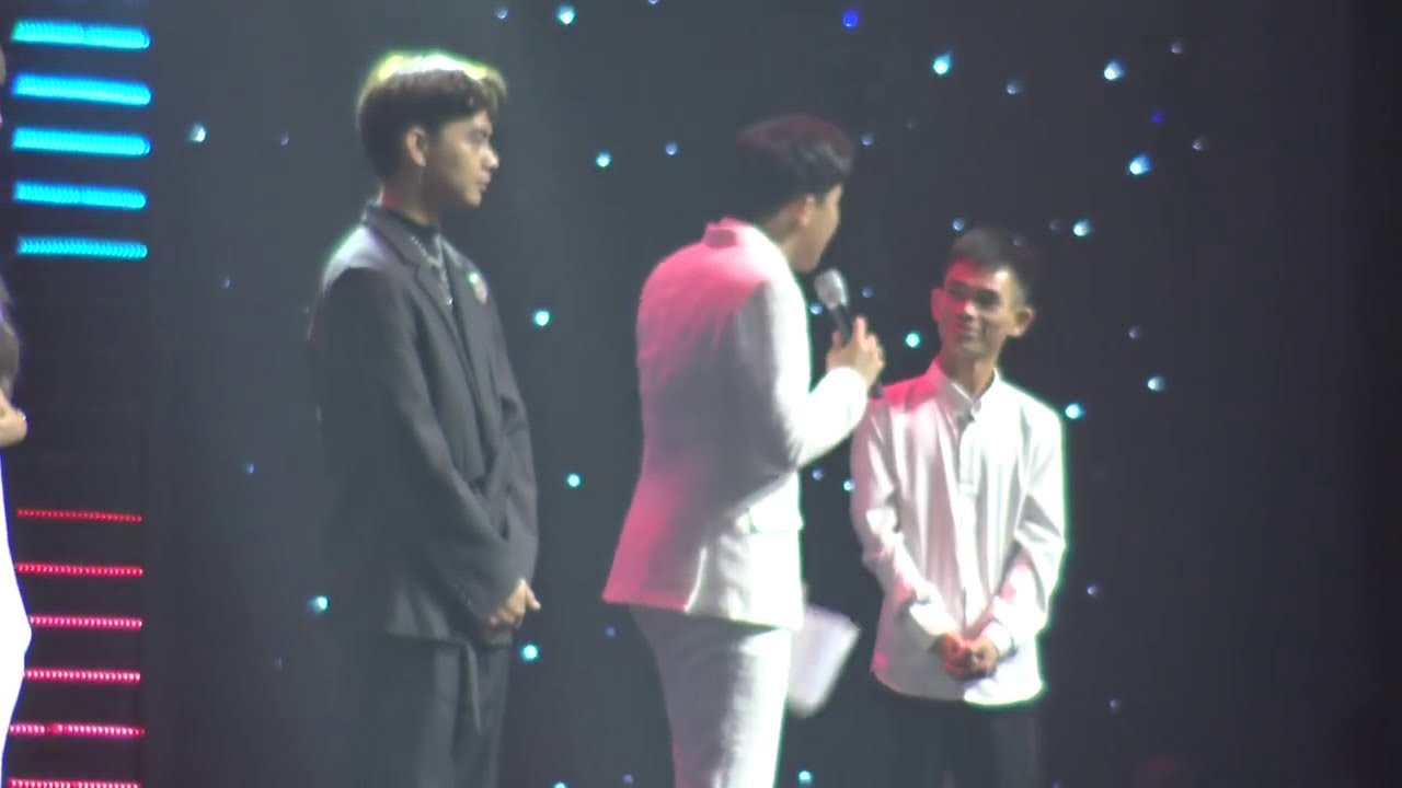 Hari Won hét lớn vì Trấn Thành quên Tiktoker đã vẽ bức tranh mình tại Tiktok Awards 2020