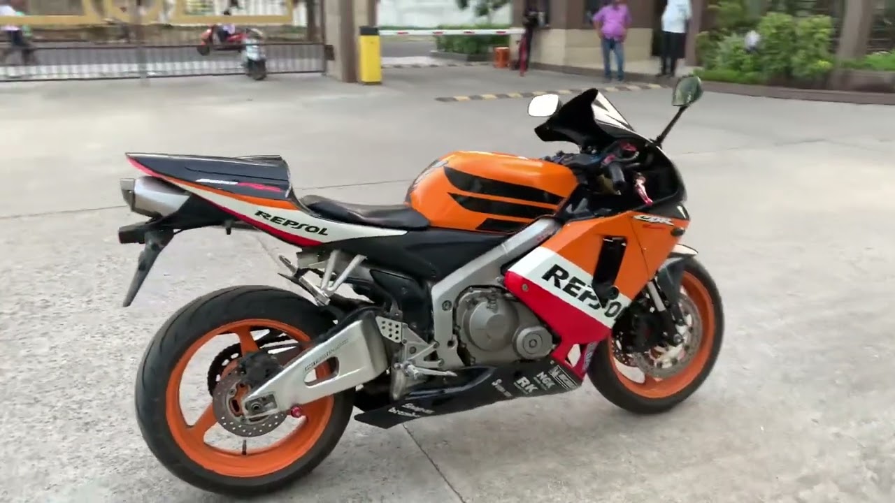 Walkaround & Exhaust Sound of Honda CBR 600RR , Repsol , 2005-06.
