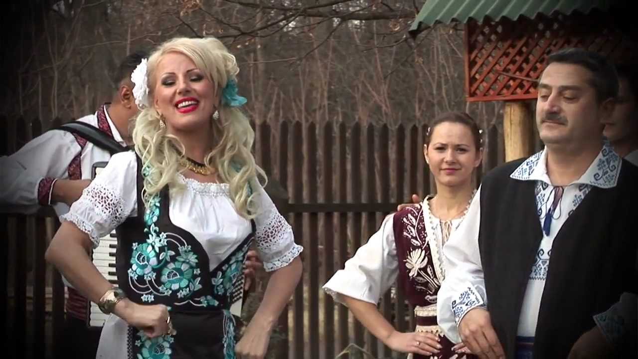 Dochia Banda & Cornel Simionescu - Bine-i cand ai 40 de ani (video original)