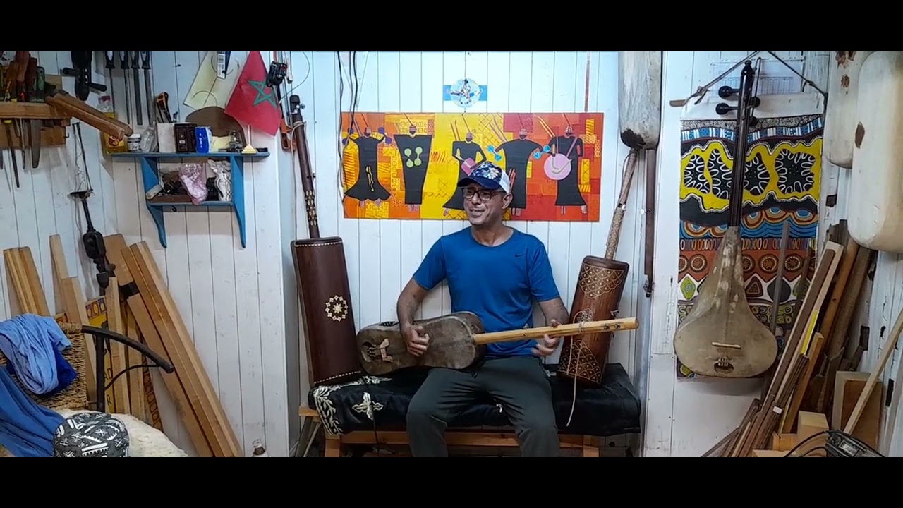 guembri sound No 17 60/124, one piece poplar with the pick up electric !!!