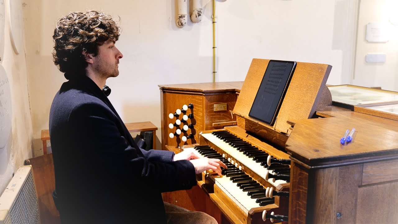 GREATEST HYMNS from my Schooldays ~ and the organ that’ll SURPRISE YOU!