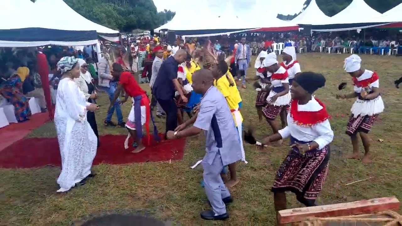 kaya tiwi sec school perfoming sengenya dance in front of governor of kwale county at mashujaa day.