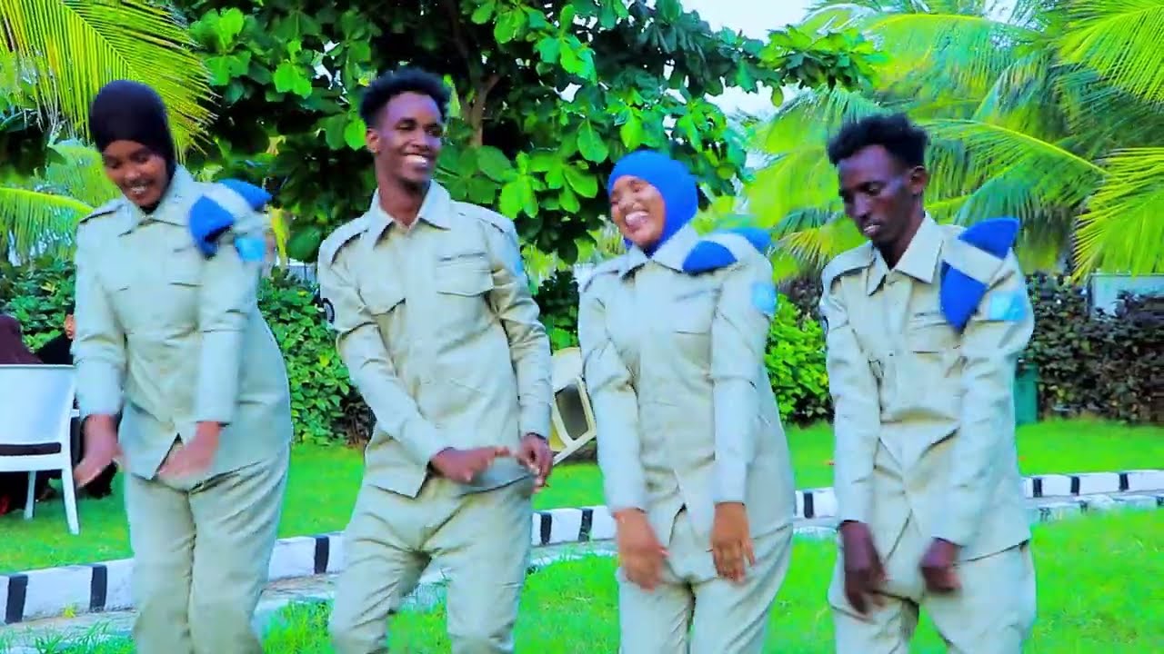 DHAANTO CUSUB TALIYE XAASHI--BASHIIR GARAASE IYO NUURO DHAANTO  VIDEO KOOXDA QARAN BAND