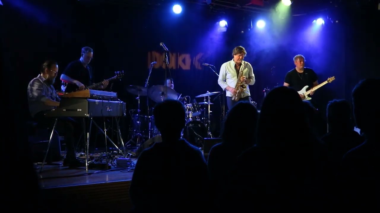 Kåre Kolve Fusion Quintet - Mr Ruff (live)