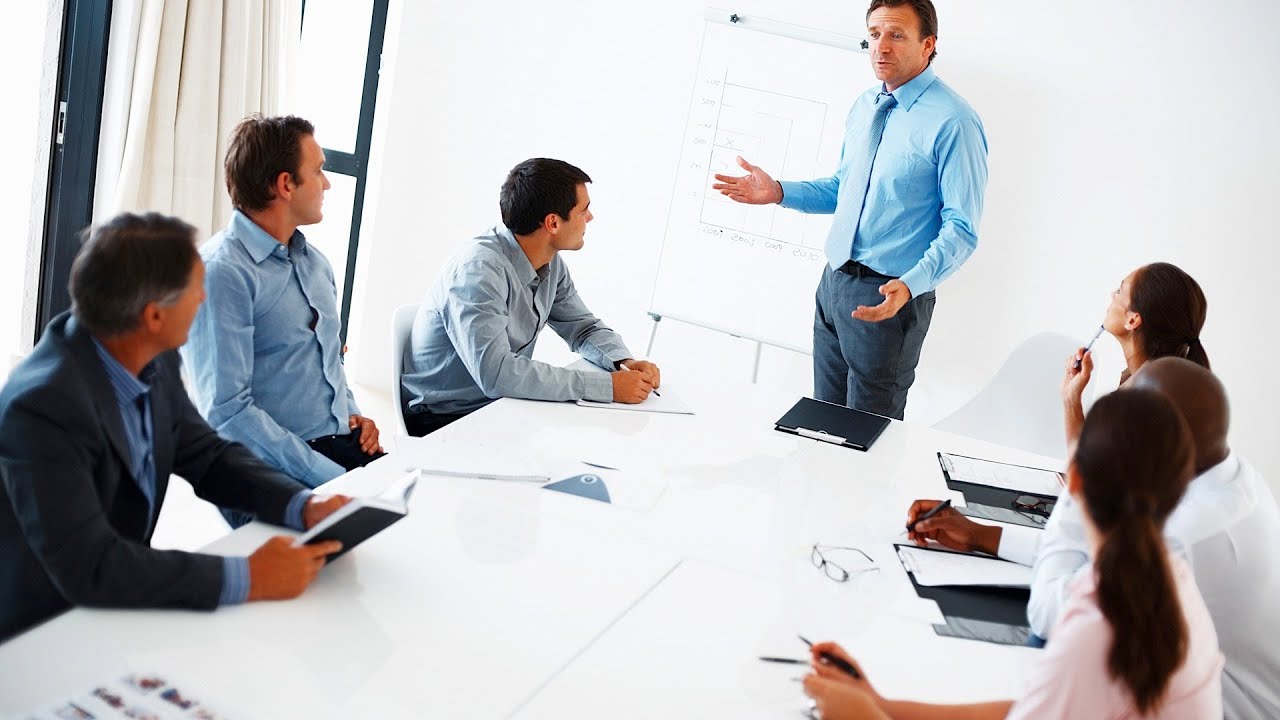 How to Make Eye Contact with Audience | Public Speaking