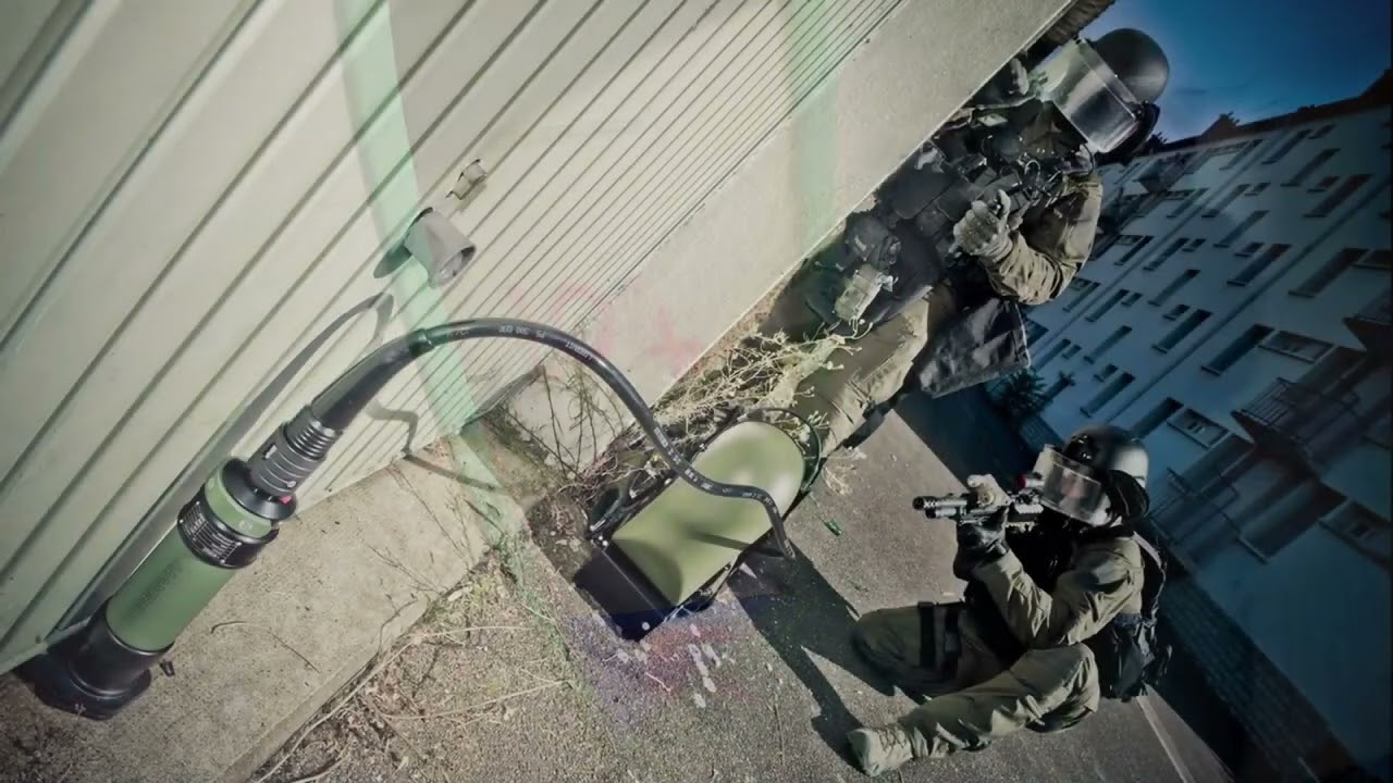 OP71 lightweight door opener