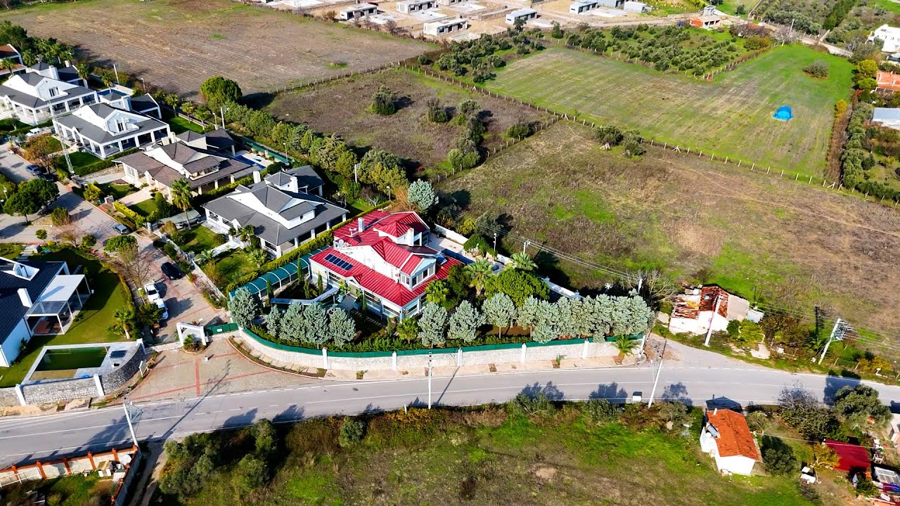 İZMİR, URLA, İÇMELER MAH., İTOKENT SİTESİ'NDE KÖŞE PARSEL LÜKS TRİPLEKS MÜSAKİL 6+2 VİLLA