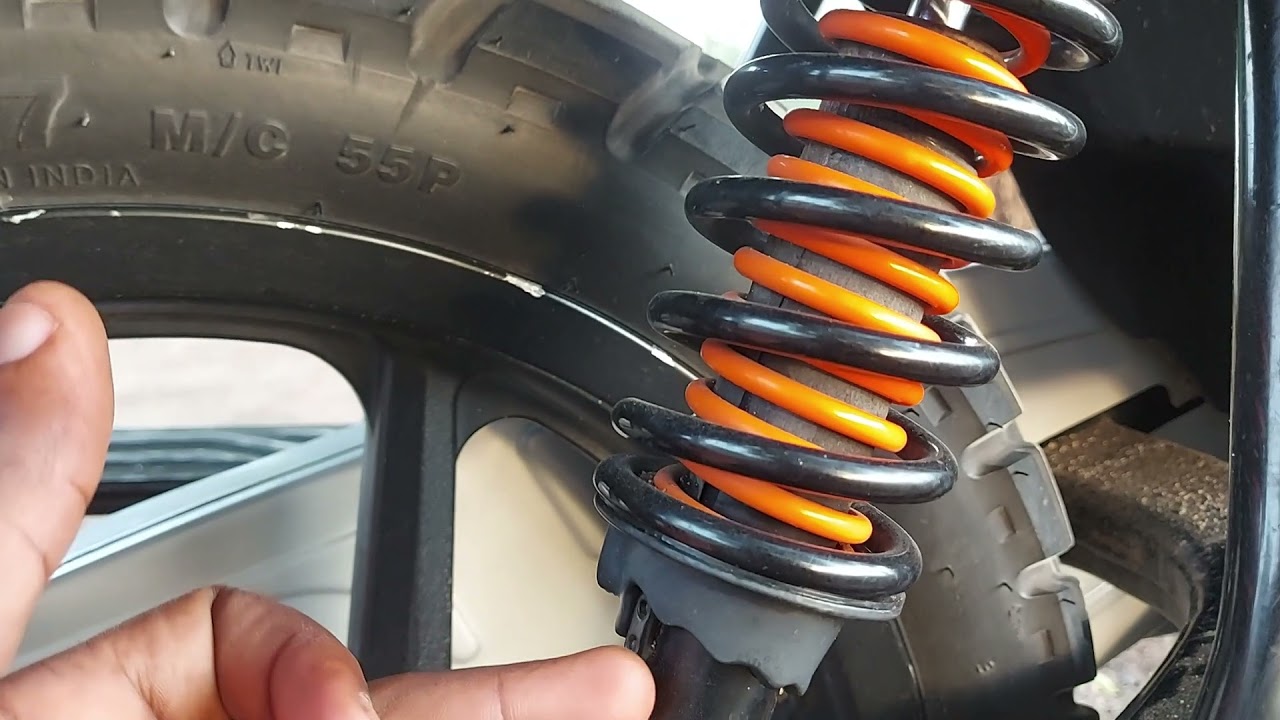 Shock Absorbers in Bajaj Boxer X150 2020 version