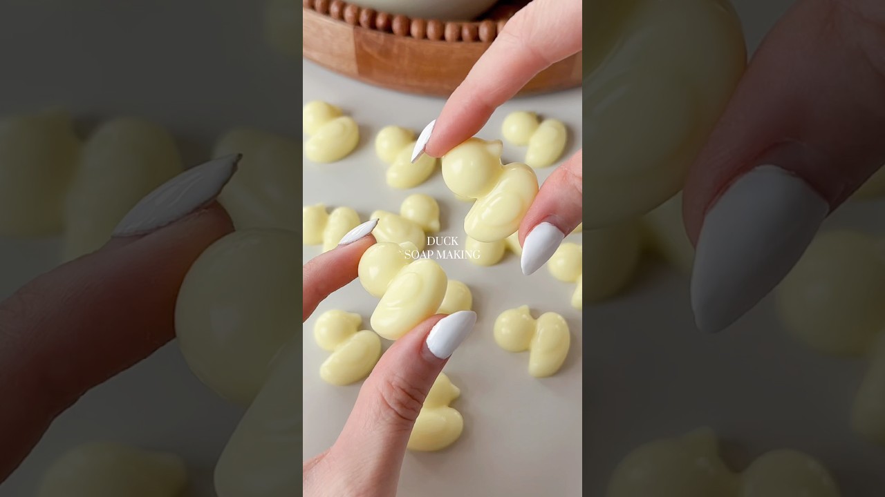 Mini duck soap making 🐥🫧💛 #soapmaking #soapcutting #soapasmr #asmr #eastergiftideas
