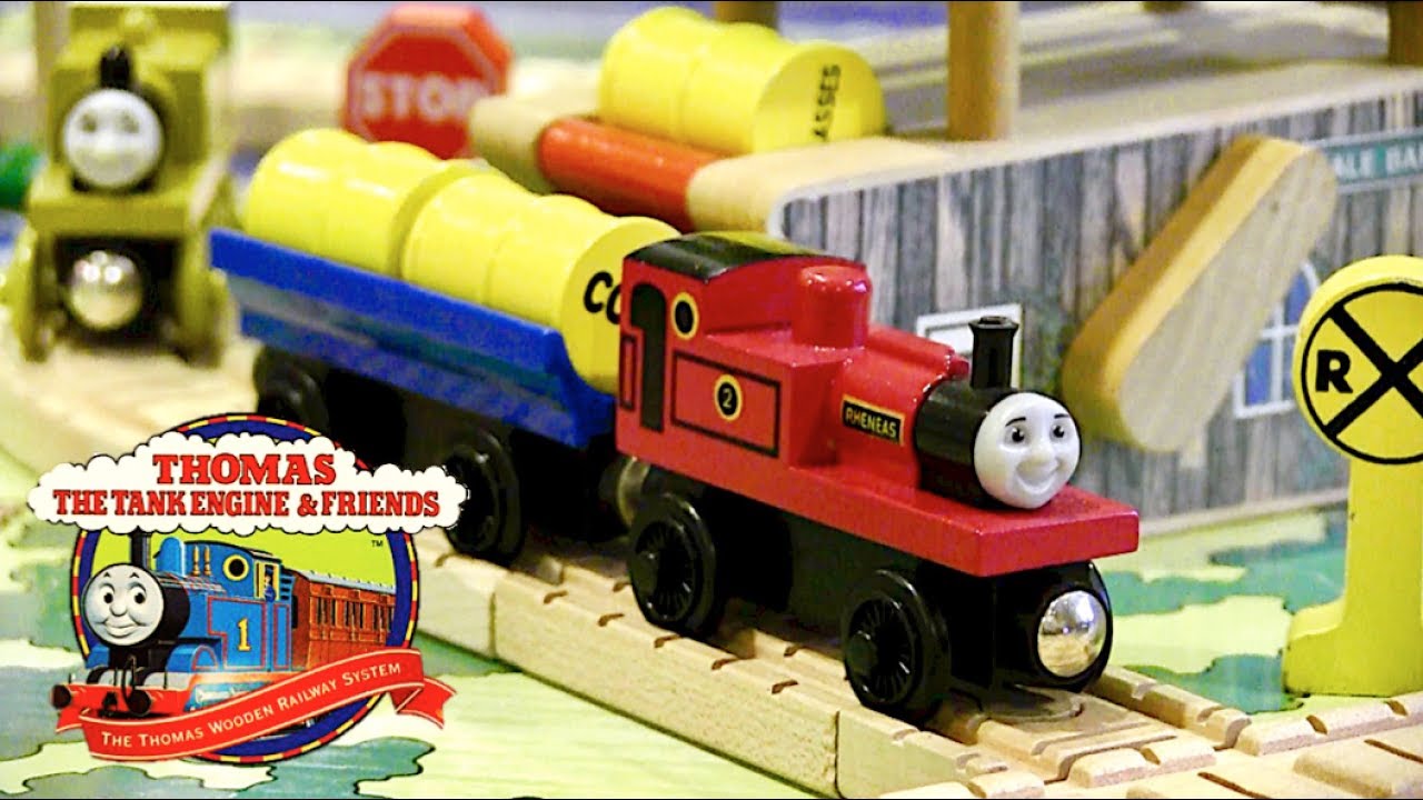 Around the Barrel Loader Set Review | Thomas Wooden Railway Discussion #82