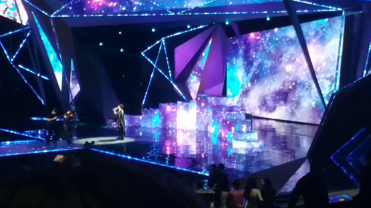 2018 MAMA in Hong Kong TWICE reaction to JJ Lin