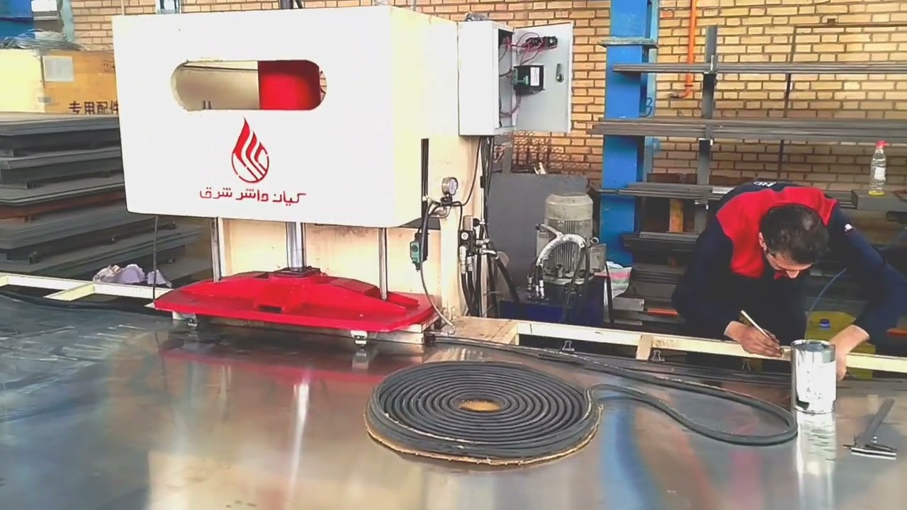Making a spiral wound gasket on 301 H steel sheet with a hydraulic press