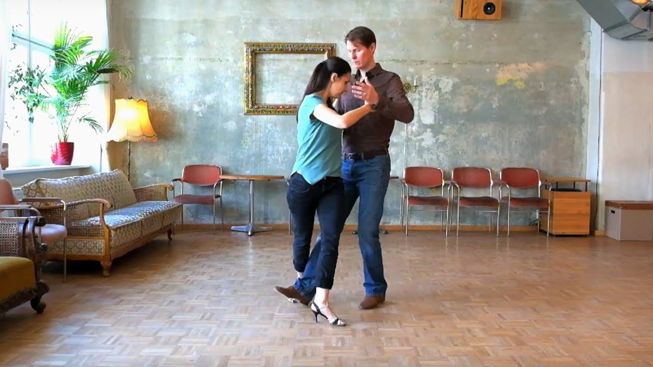 Sacada | Tango Argentino Mittelstufe | Nou Tango Berlin