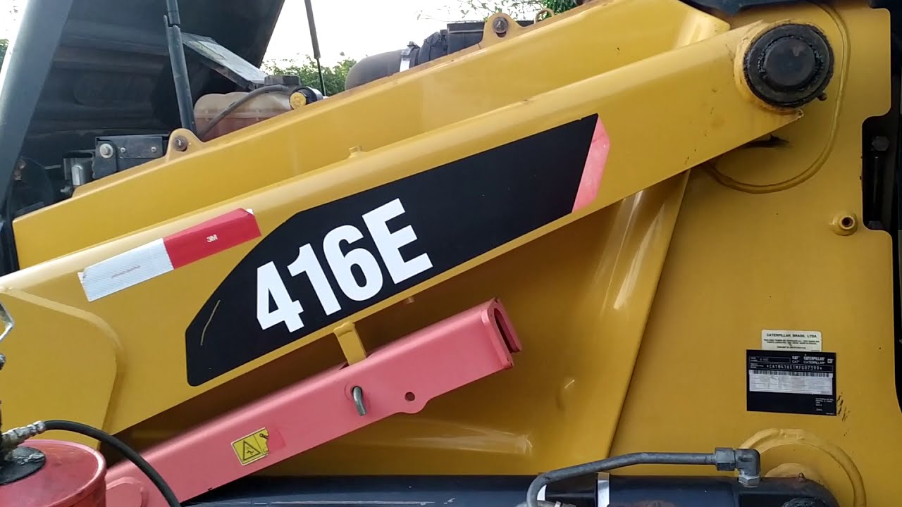 Manutenção preventiva da Retroescavadeira