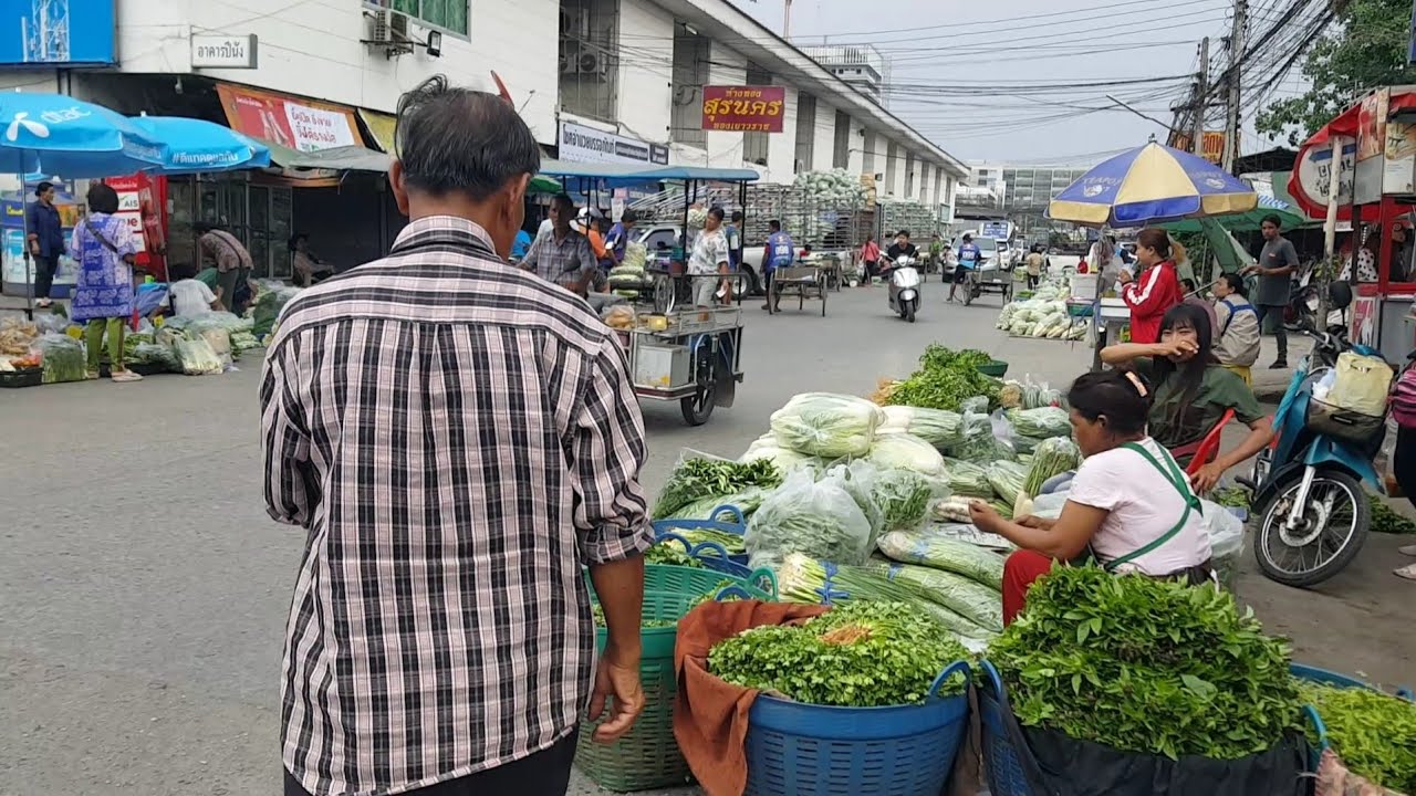 เที้ยวชม ตลาดสุรนคร โคราช เลาะเบิงพืชผัก หลายอย่างหลายแนว