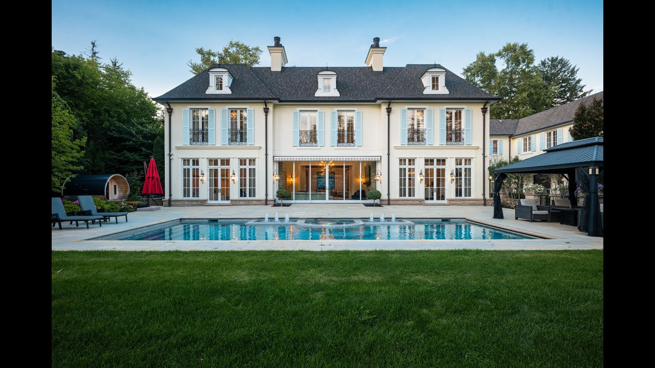 1470 Mississauga Rd| Set On 1.5 Acres Spanning Over 20,000 Sqft Offering 8+3 Beds |The Papousek Team