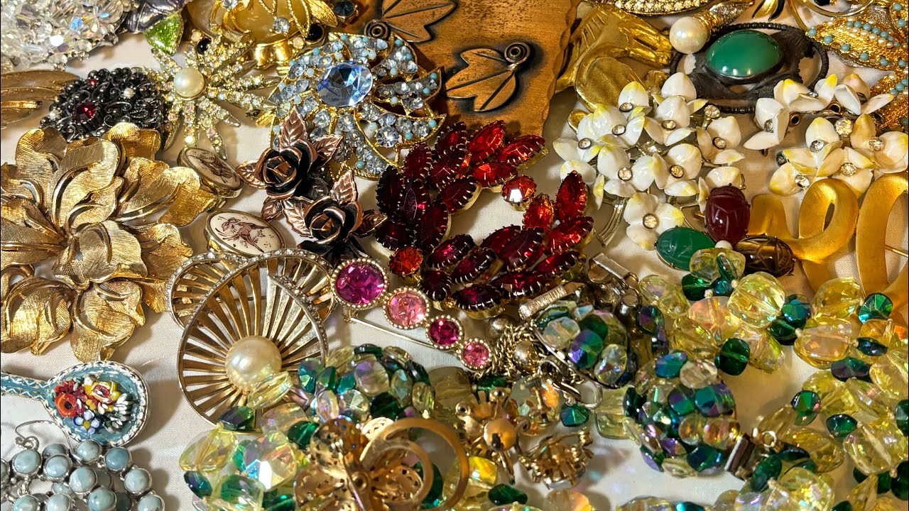 Subscriber Mystery Jewelry Unboxing - BROOCH HEAVEN